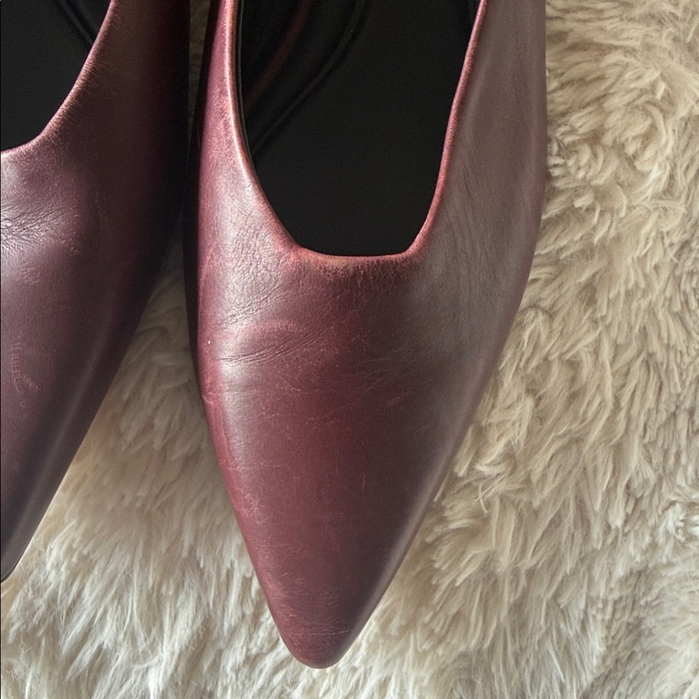 VINCE ISABEL Leather Flats NWOT -Size 8 Deep Cherry color EUR size- 38.5 - Picture 10 of 15